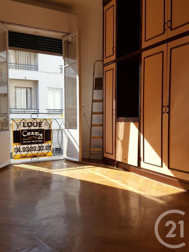 Appartement F2 à louer - 2 pièces - 30.2 m2 - NICE - 06 - PROVENCE-ALPES-COTE-D-AZUR - Century 21 Domus Immobilier